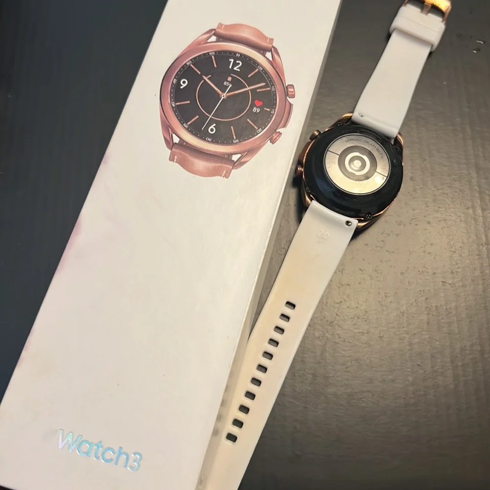 Samsung Galaxy 3 41mm W\charger and new band